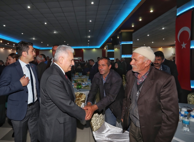 TBMM Başkanı Yıldırım: Amerika'nın terör örgütüyle işbirliğine girmesi utanç verici